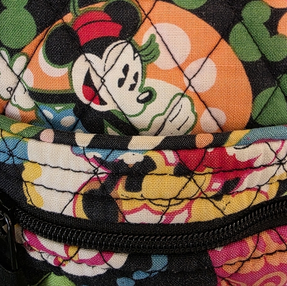 Retired Vera Bradley X Disney Mickey & Minnie Mouse Quilted Crossbody Bag - Picture 5 of 8